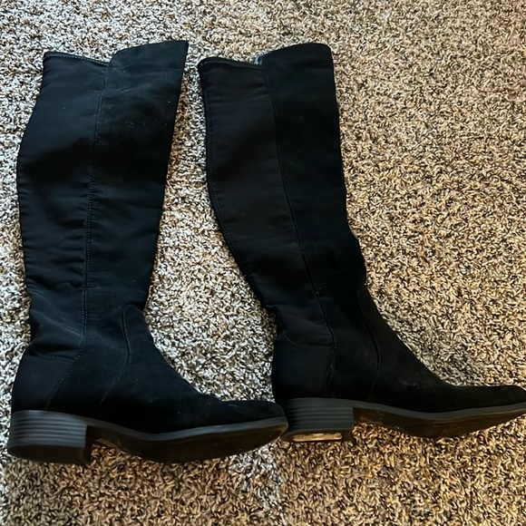 High knee Boots - Size 8 - Picture 1 of 3